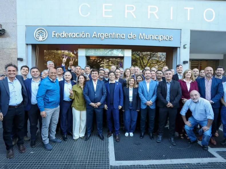 Más de 500 intendentes exigen a Milei un cambio “urgente” de rumbo&nbsp;económico